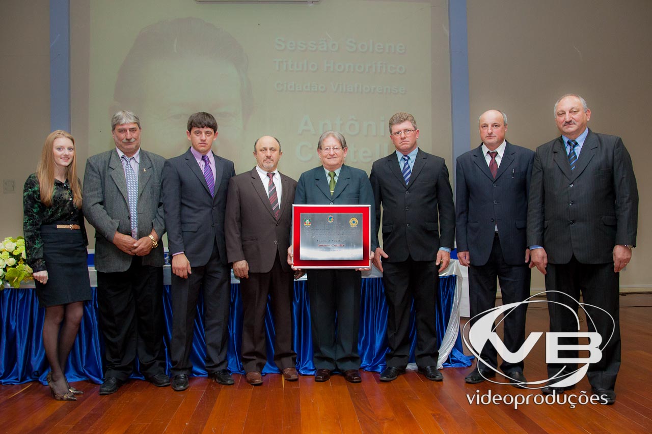 Sessão Solene homenageia Sr. Antôno Costella 